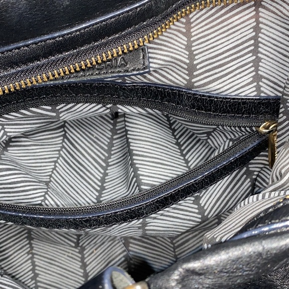 BCBGMAXAZRIA black leather bag - Picture 8 of 11